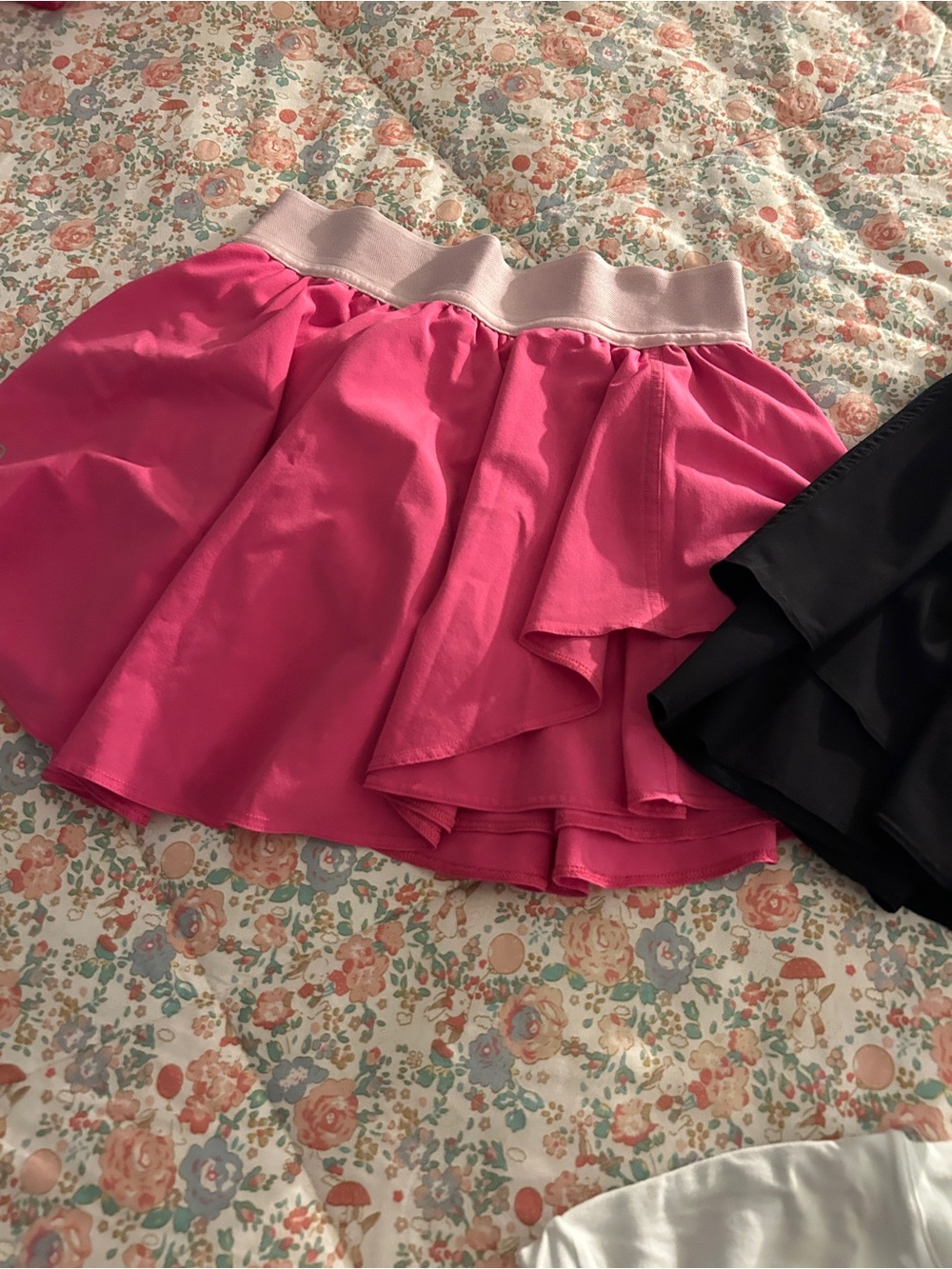 lululemon athletica Hot Pink Skort and black skort xs
